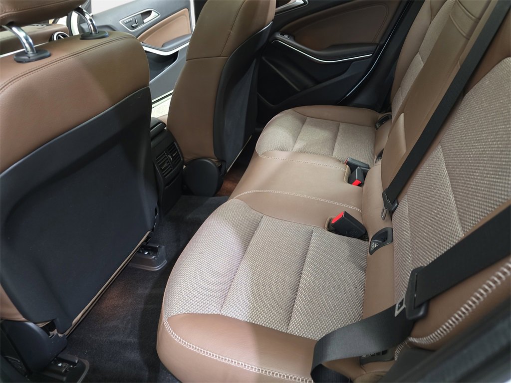 Used 2015 Mercedes-Benz GLA 250 4MATIC image 17