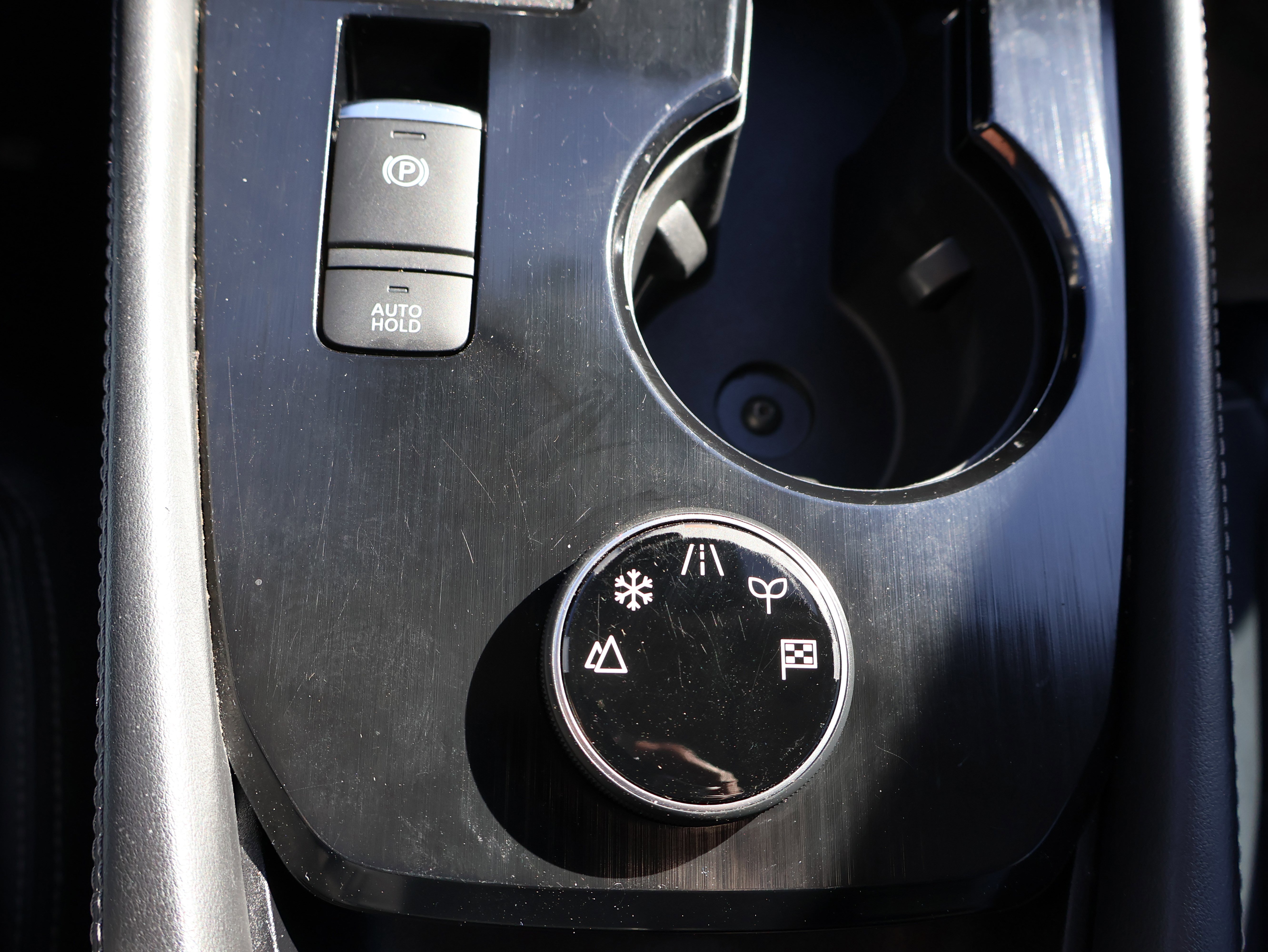 Used 2022 Nissan Rogue SL image 34