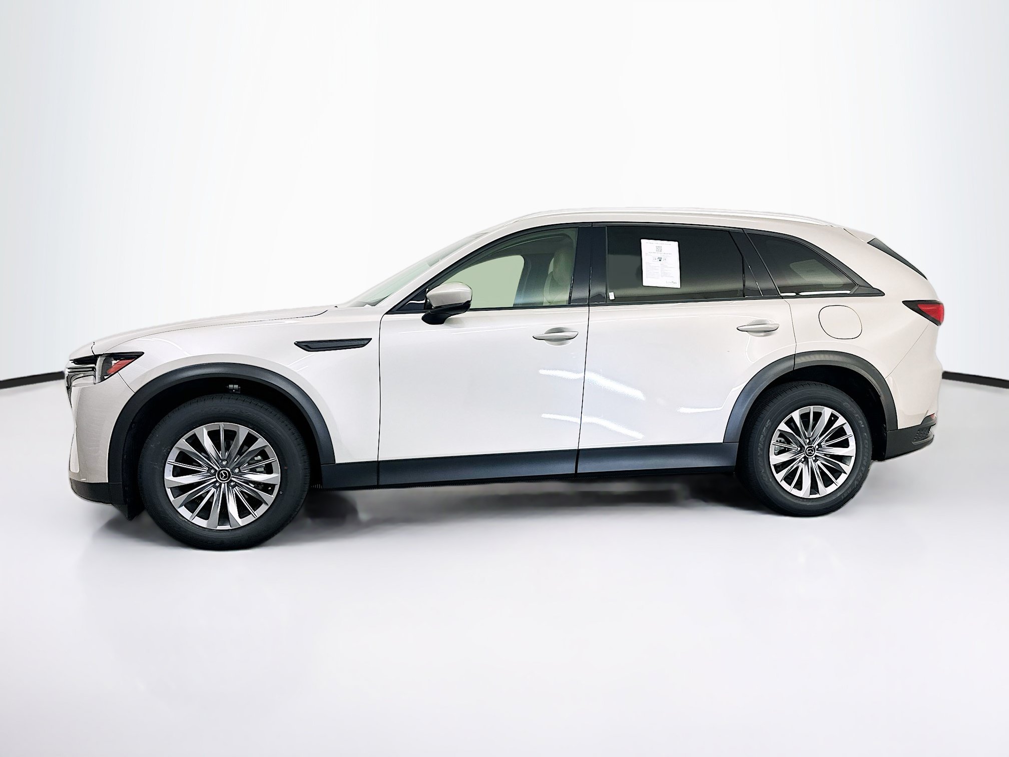 Used 2024 MAZDA CX-90 3.3 Turbo w/ Preferred Package AWD/4WD image 4