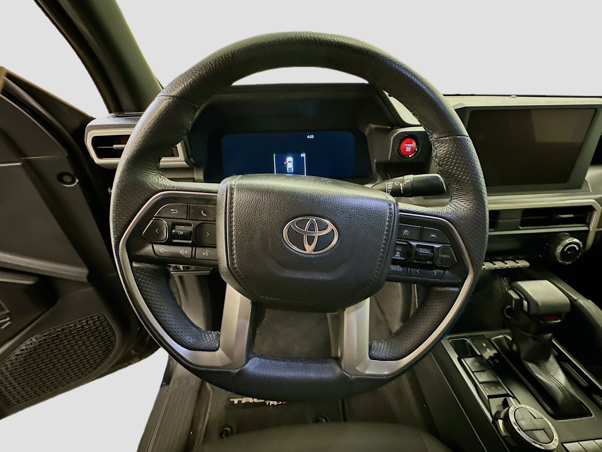 Used 2025 Toyota Tacoma TRD Off-Road image 18