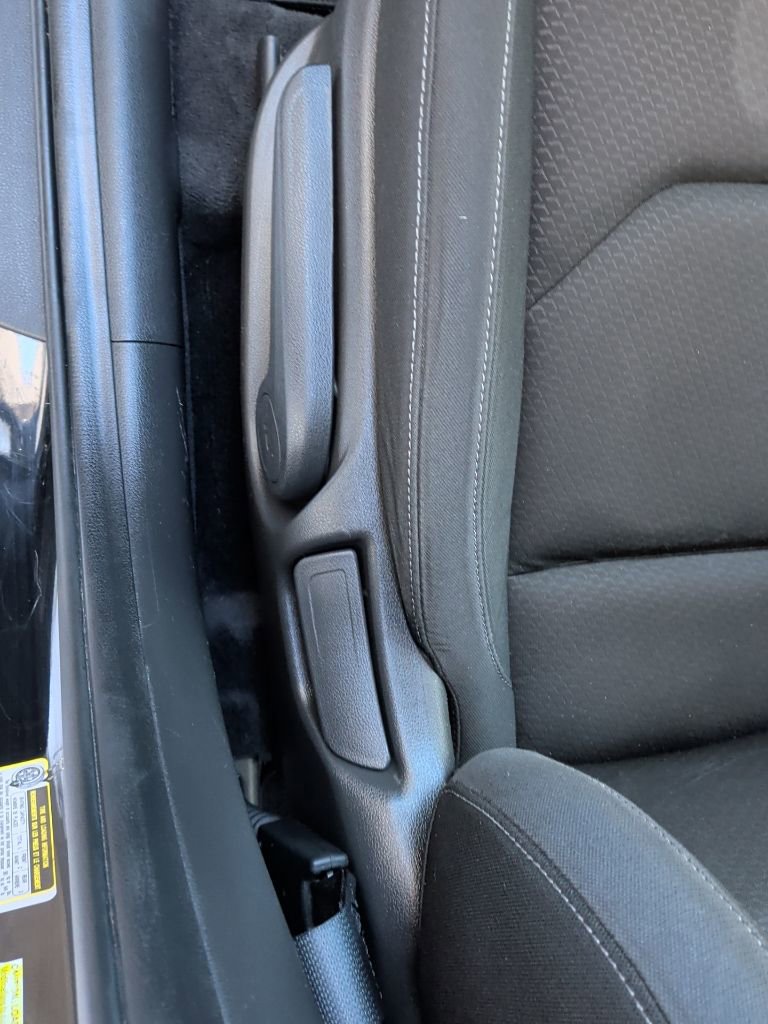 Used 2019 Hyundai Elantra GT image 12