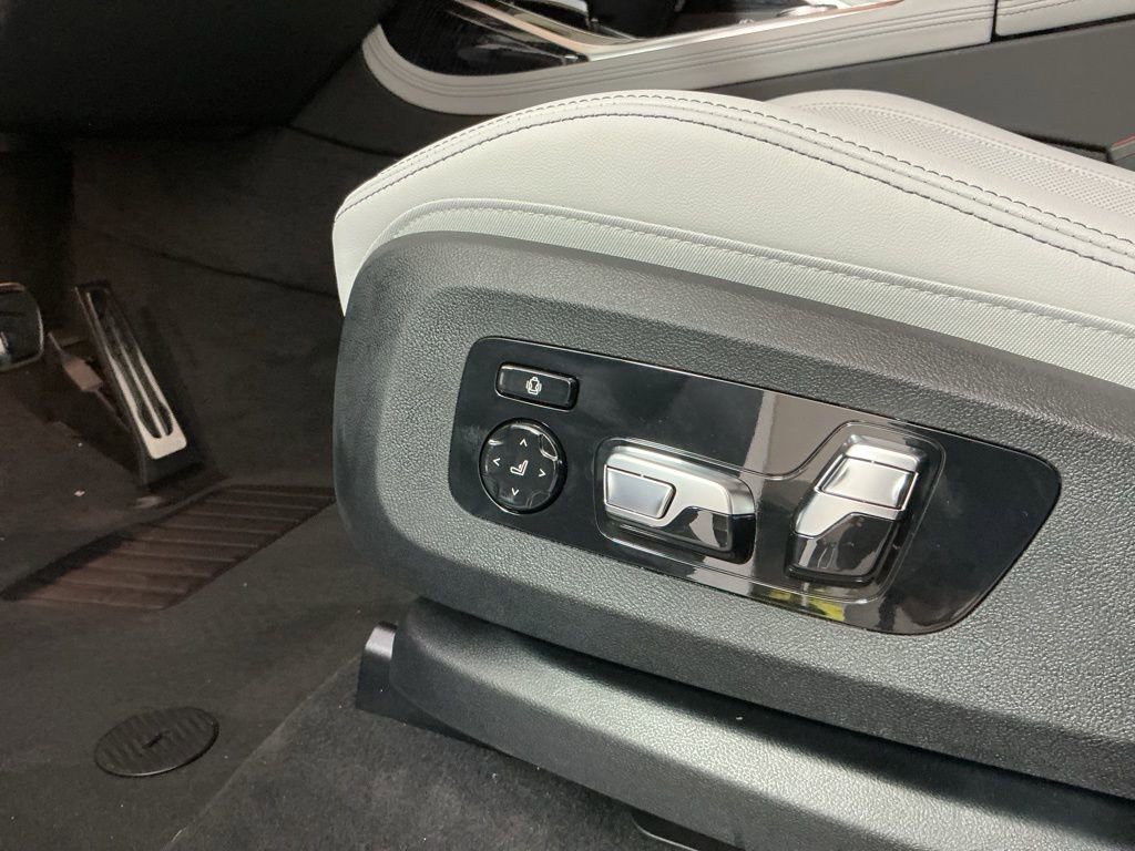New 2026 BMW X7 xDrive40i w/ M Sport Package AWD/4WD image 20