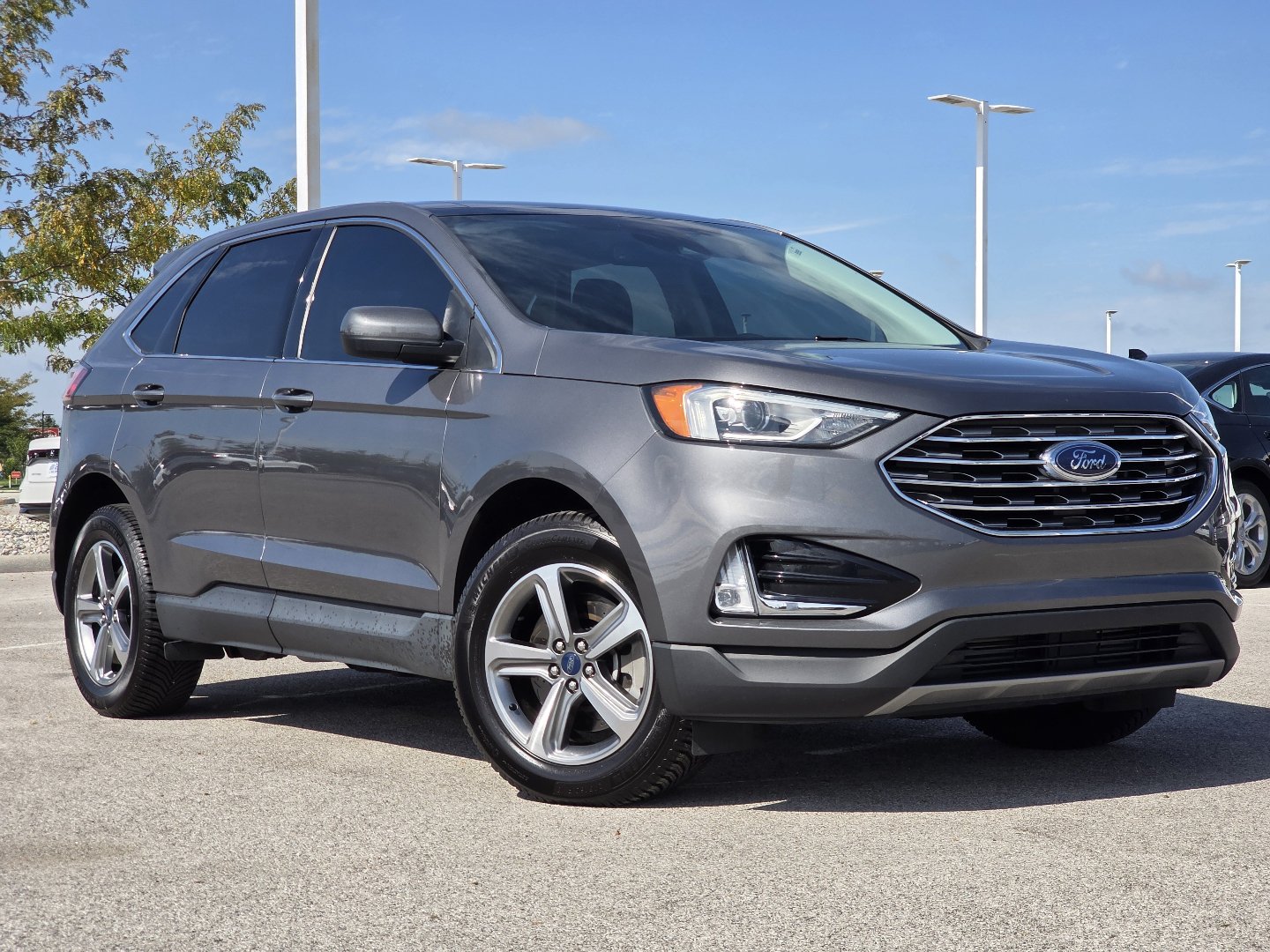 Used 2021 Ford Edge SEL w/ Convenience Package AWD/4WD image 2