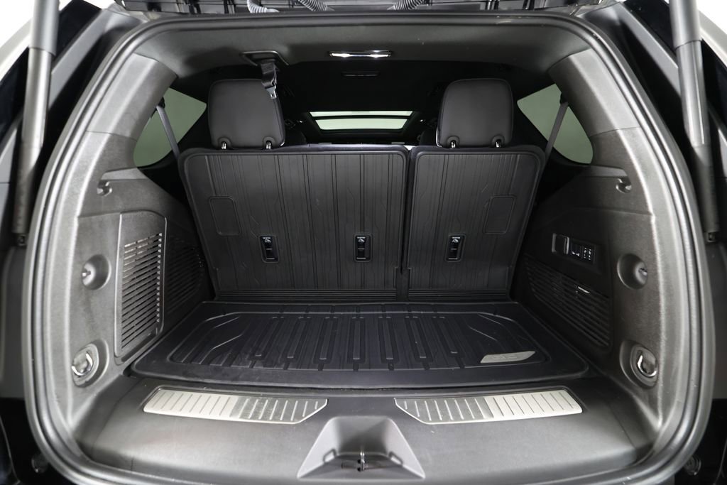 Used 2026 GMC Yukon AT4 Ultimate w/ LPO, Floor Liner Package image 13