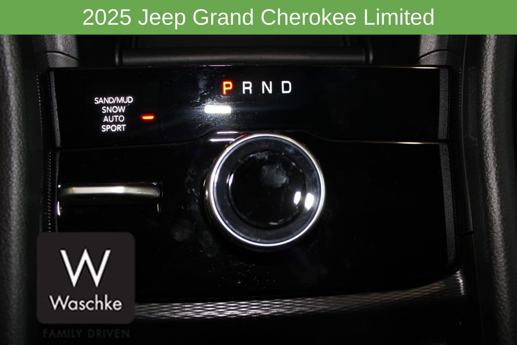 New 2025 Jeep Grand Cherokee Limited w/ Trailer Tow Package image 30