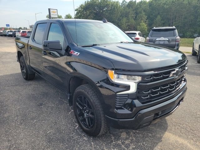 Used 2025 Chevrolet Silverado 1500 RST AWD/4WD image 3