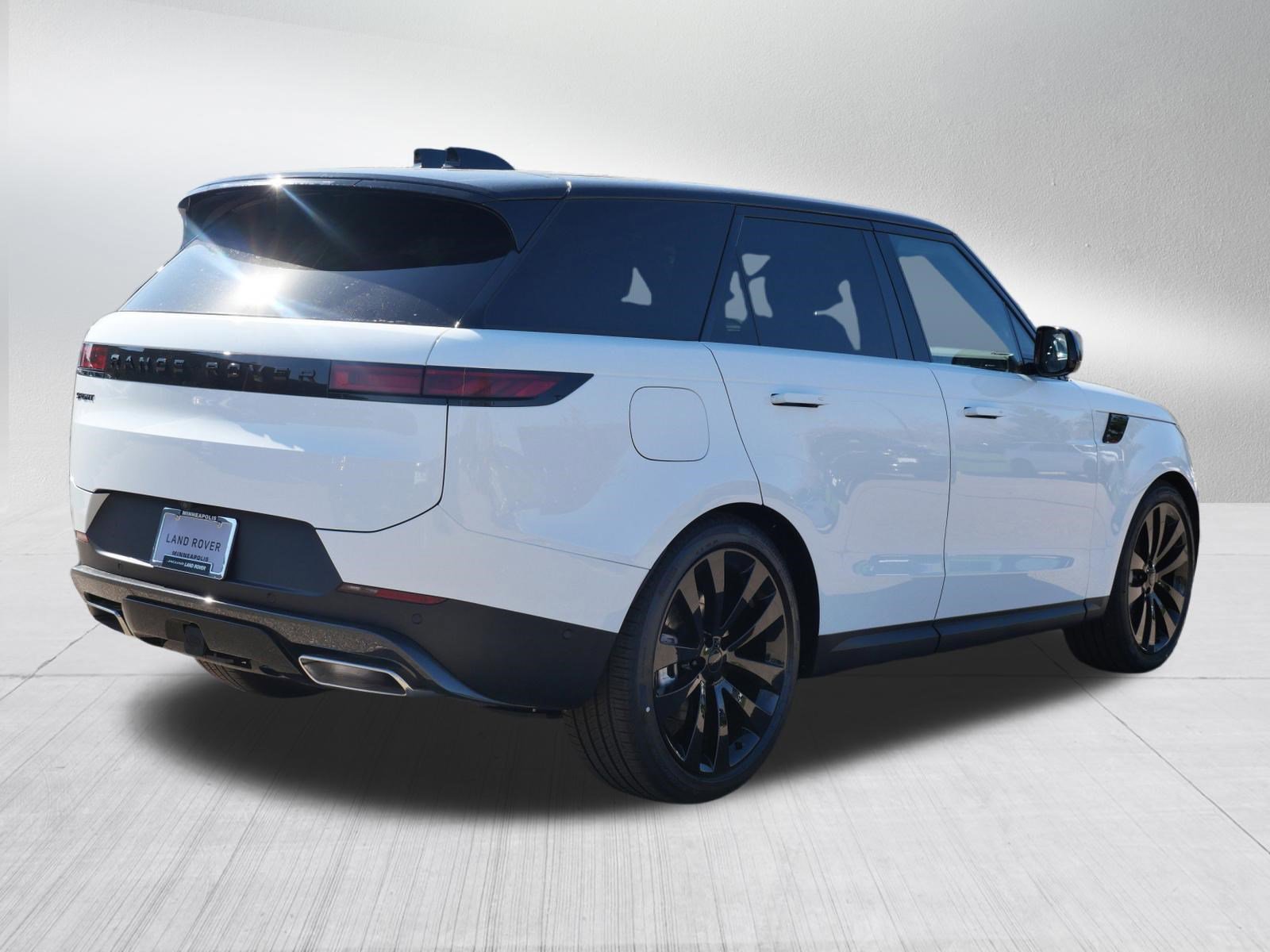 New 2026 Land Rover Range Rover Sport SE AWD/4WD image 2