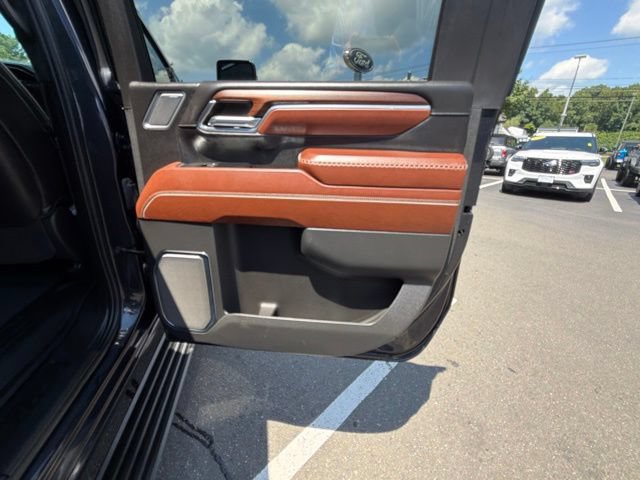 Used 2024 GMC Sierra 2500 Denali Ultimate w/ Snow Plow Prep/Camper Package AWD/4WD image 16