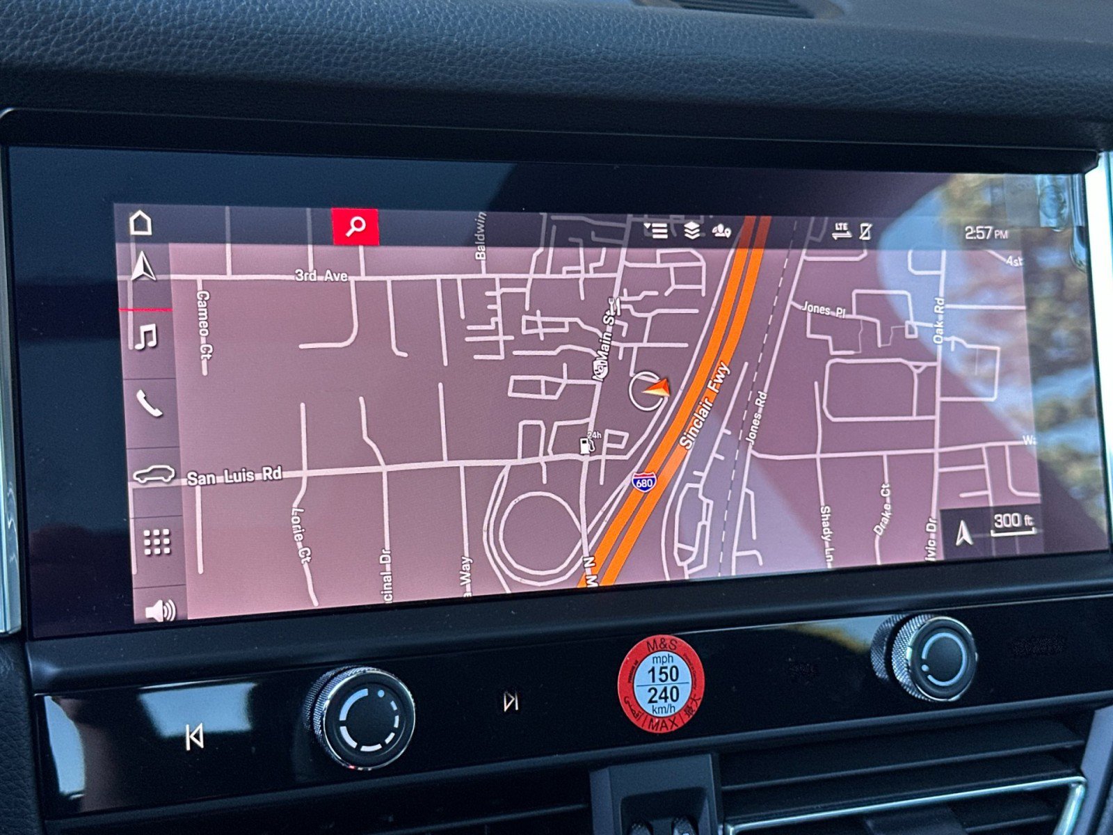 Used 2025 Porsche Macan image 19