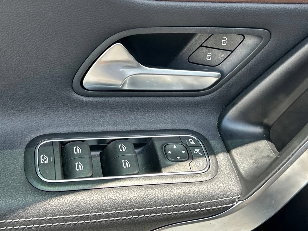 Used 2023 Mercedes-Benz CLA 35 AMG 4MATIC image 19