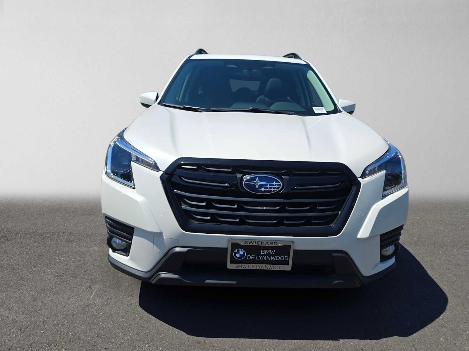 Used 2023 Subaru Forester Premium AWD/4WD image 8