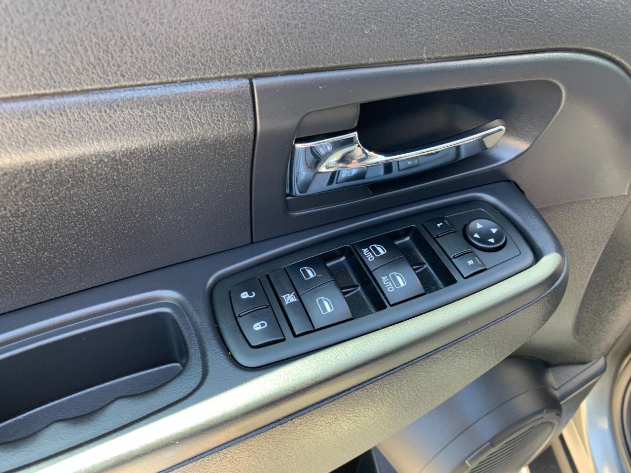 Used 2012 Jeep Liberty Sport AWD/4WD image 10