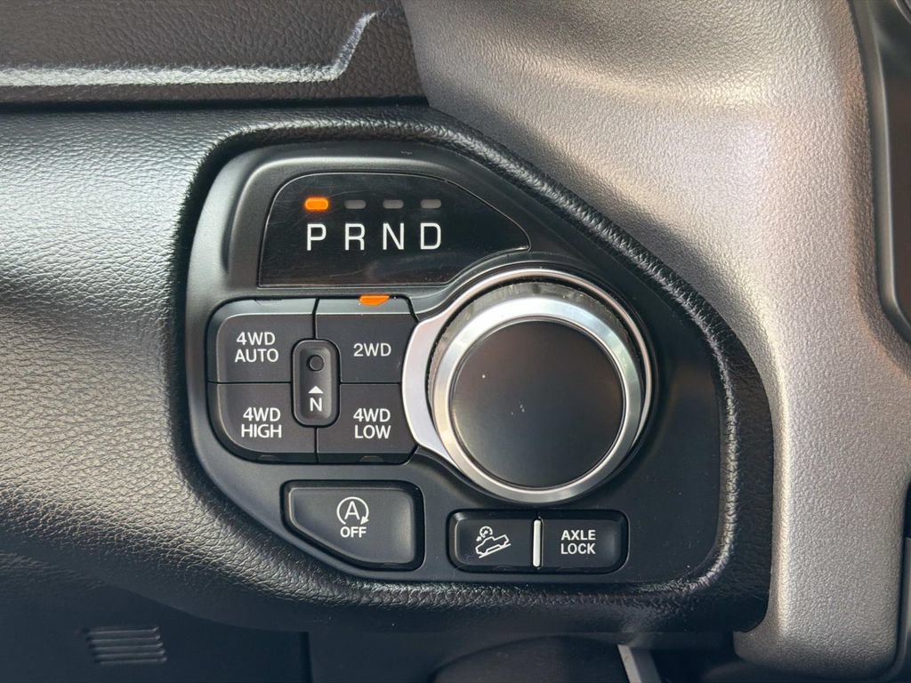 Used 2020 RAM 1500 Big Horn AWD/4WD image 30