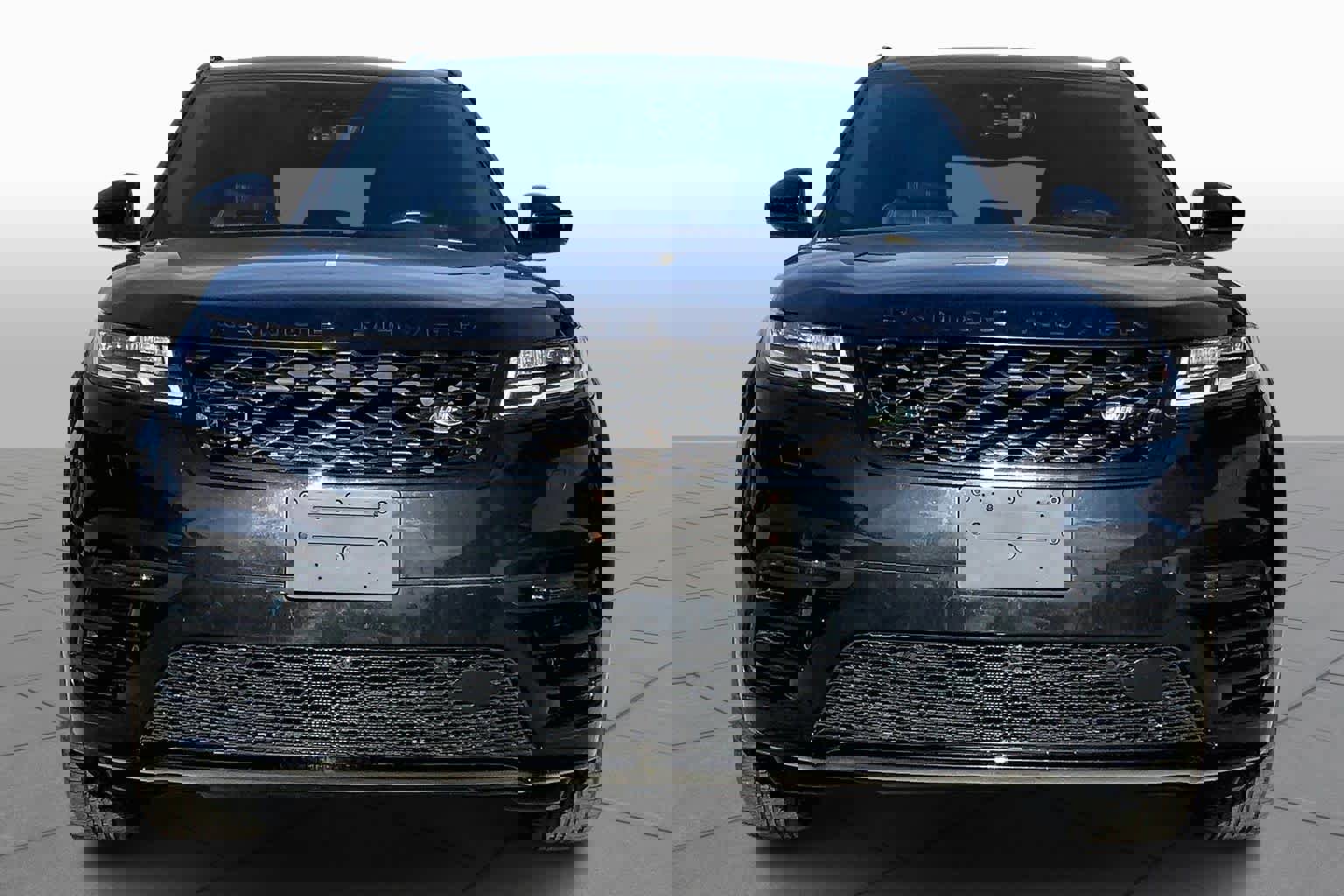 Used 2020 Land Rover Range Rover Velar R-Dynamic HSE image 3