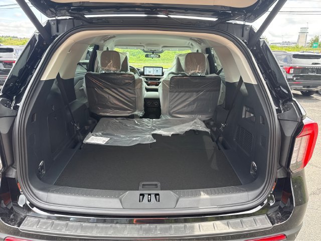 New 2026 Ford Explorer Active w/ Active Comfort Package AWD/4WD image 14