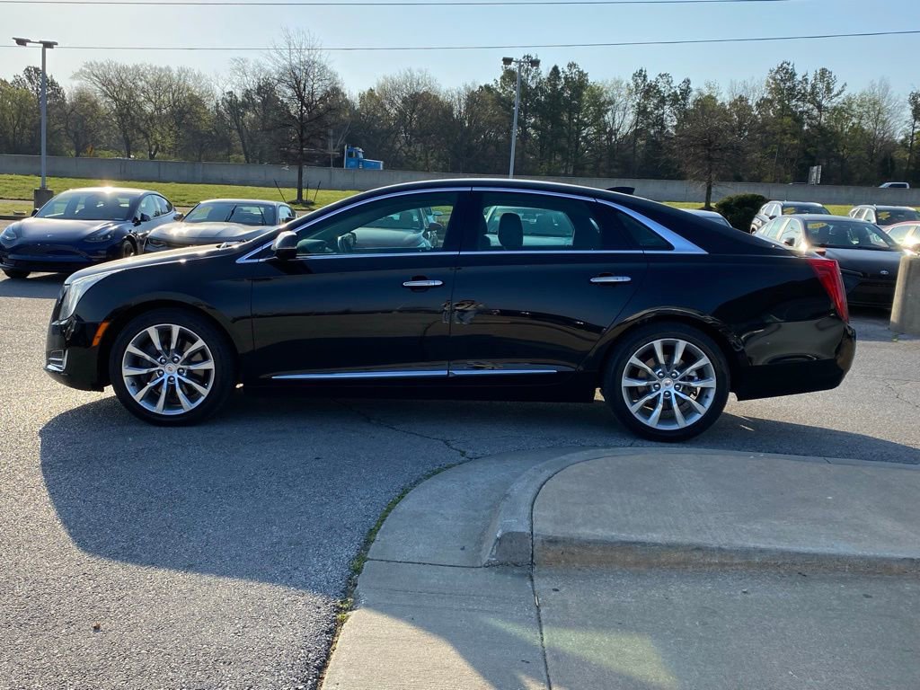 Used 2015 Cadillac XTS Luxury image 4