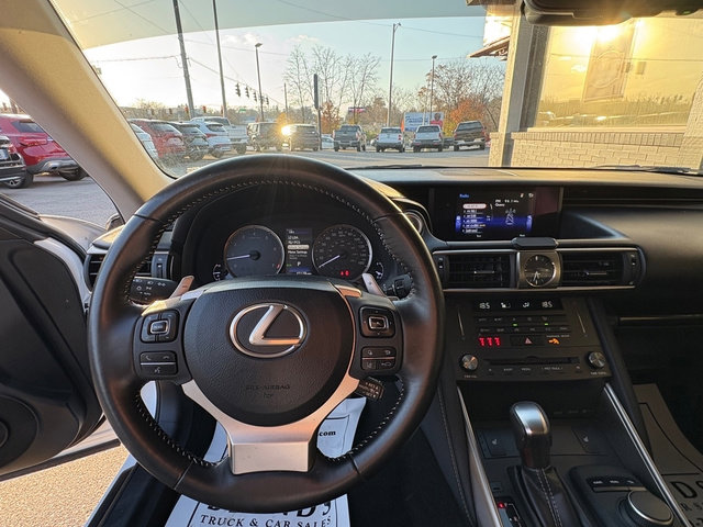 Used 2019 Lexus IS 300 AWD image 19