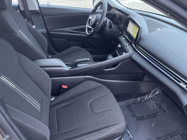 Used 2024 Hyundai Elantra SEL image 17