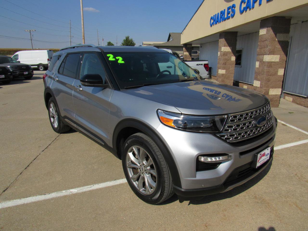 Used 2022 Ford Explorer Limited w/ Equipment Group 301A image 3