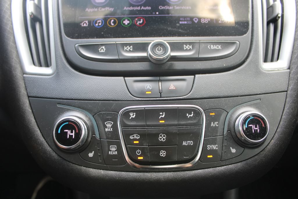 Used 2022 Chevrolet Malibu LT FWD image 31