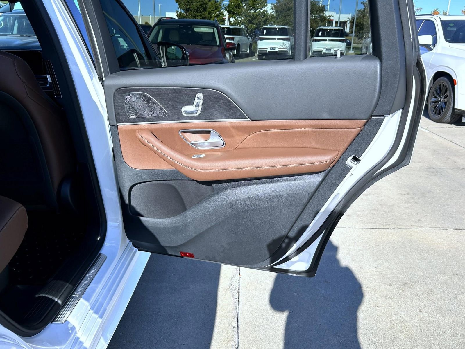 Used 2025 Mercedes-Benz GLS 450 4MATIC image 16