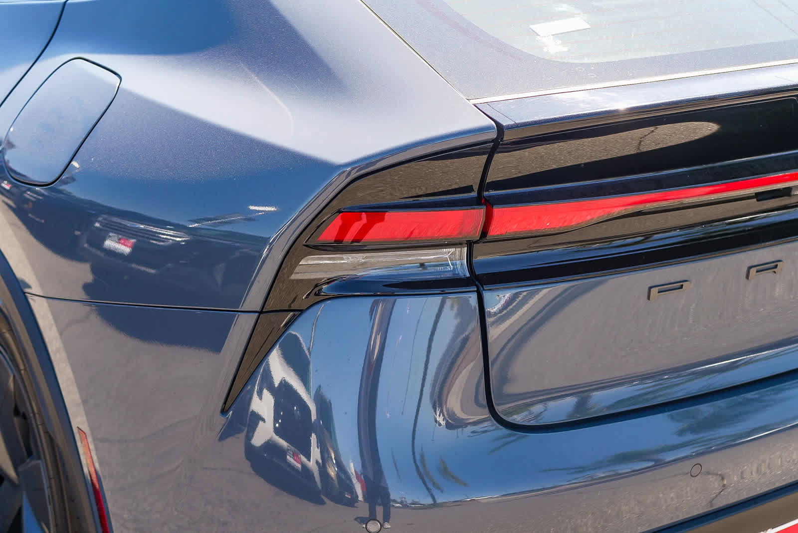 Used 2024 Toyota Prius LE FWD image 7