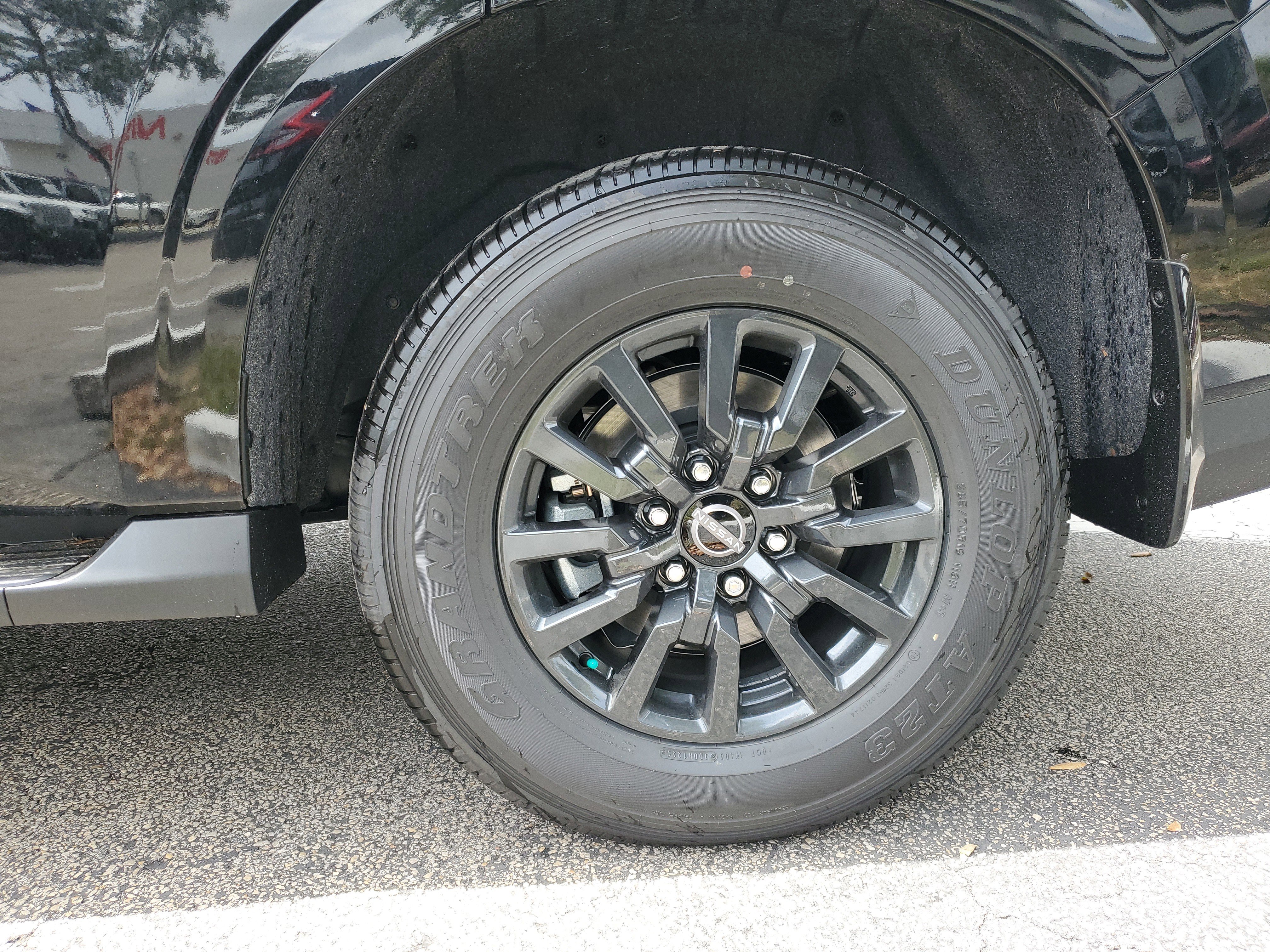 New 2025 Nissan Armada SV image 7