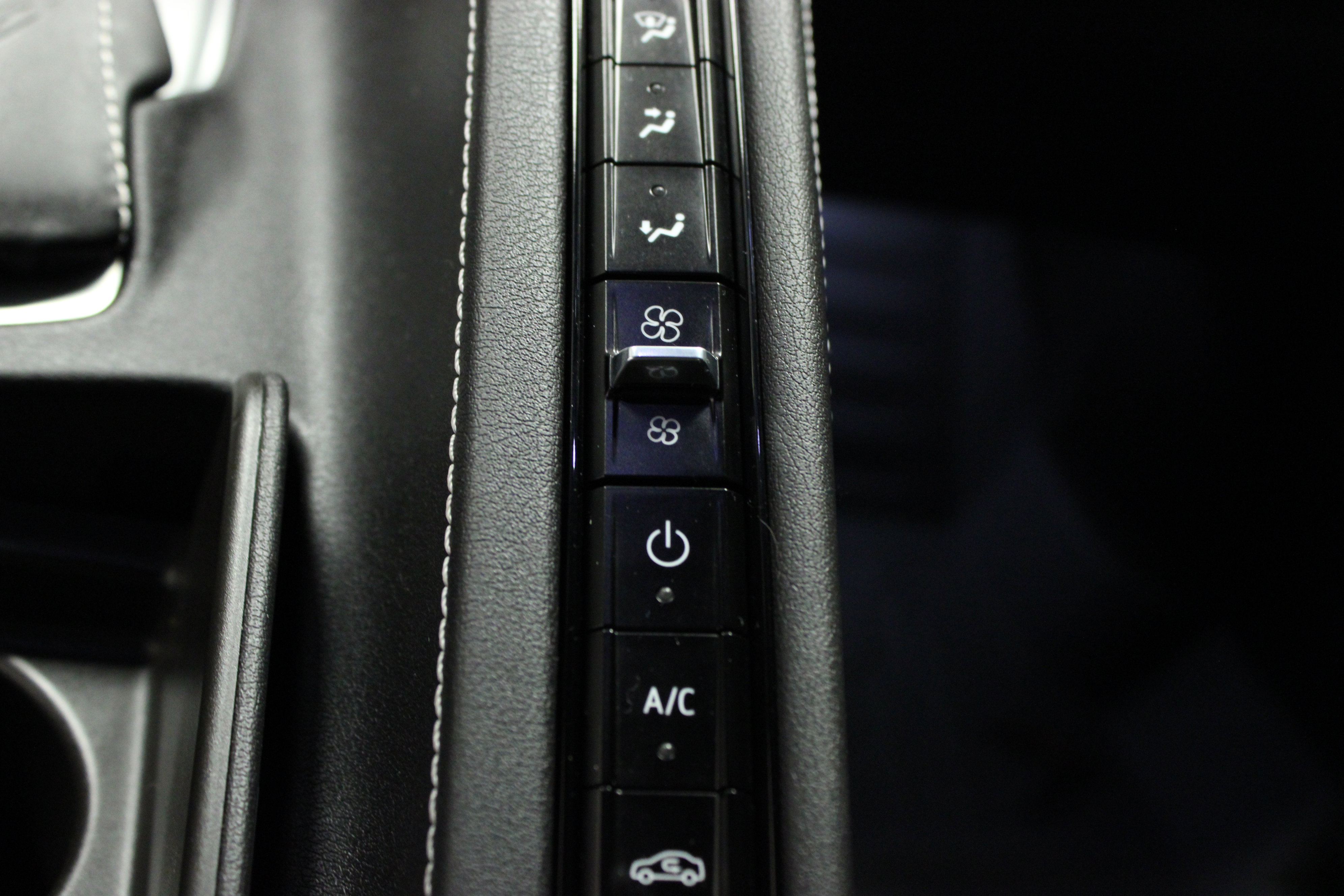 Used 2022 Chevrolet Corvette Stingray Preferred Conv w/ 2LT image 22