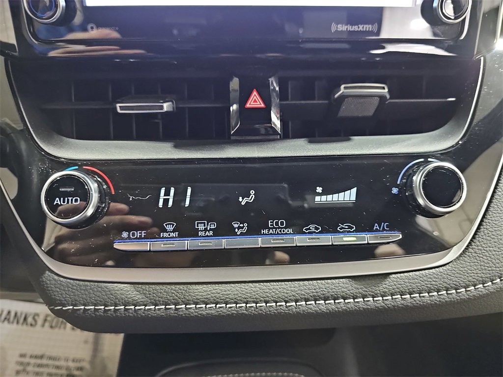 Used 2020 Toyota Corolla SE image 25