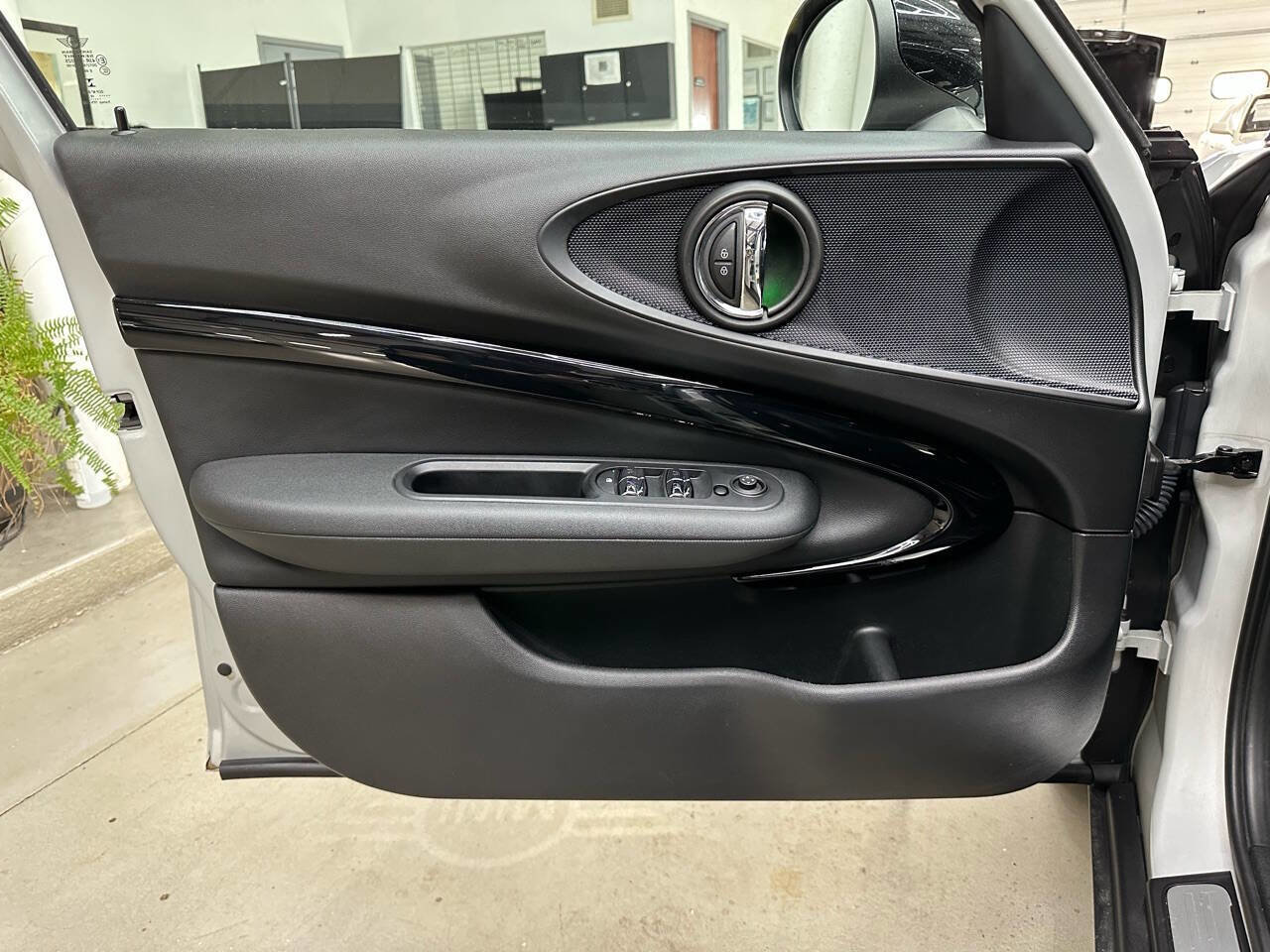 Used 2019 MINI Cooper Clubman image 10