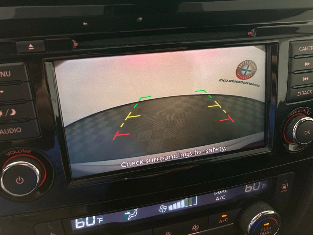 Used 2019 Nissan Rogue SV image 4