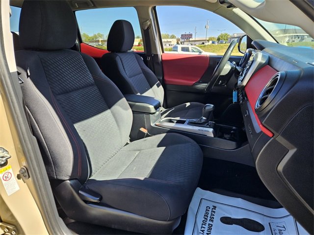 Used 2020 Toyota Tacoma SR5 w/ Blackout Package image 15