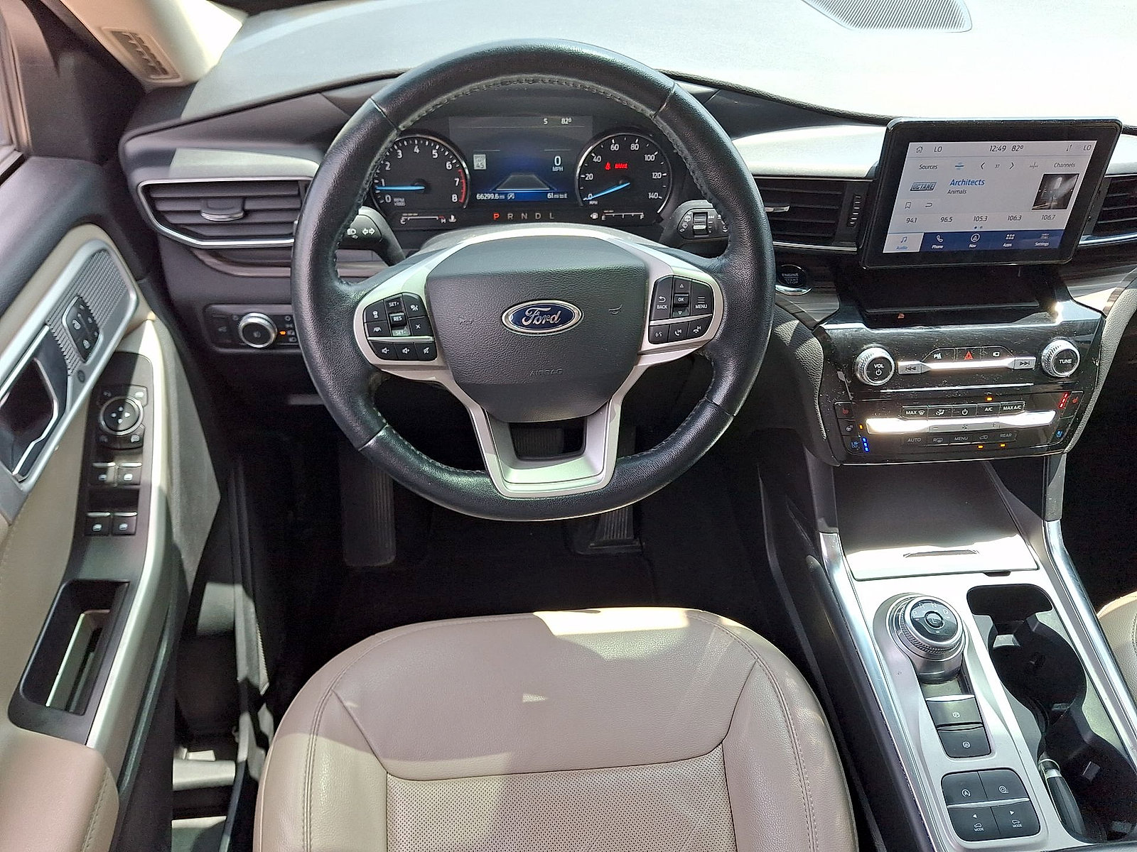 Used 2022 Ford Explorer Limited w/ Equipment Group 301A RWD image 21