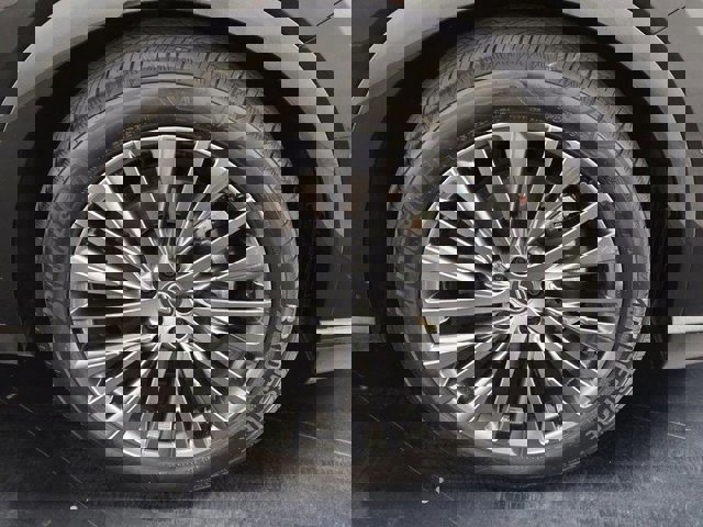 Certified 2024 Lexus RX 450h AWD w/ Convenience Package image 9