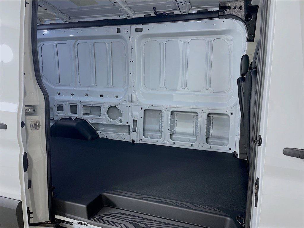 New 2026 Ford Transit 250 148 Medium Roof Extended AWD image 17
