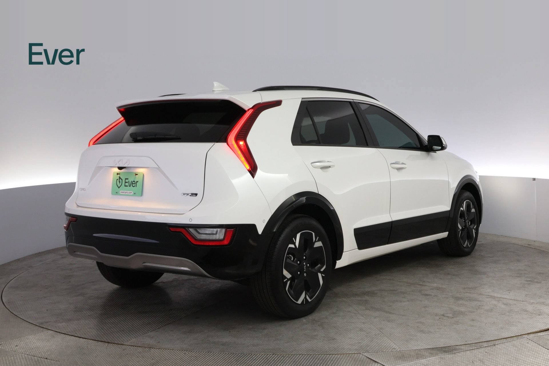 Used 2024 Kia Niro Wave FWD image 3