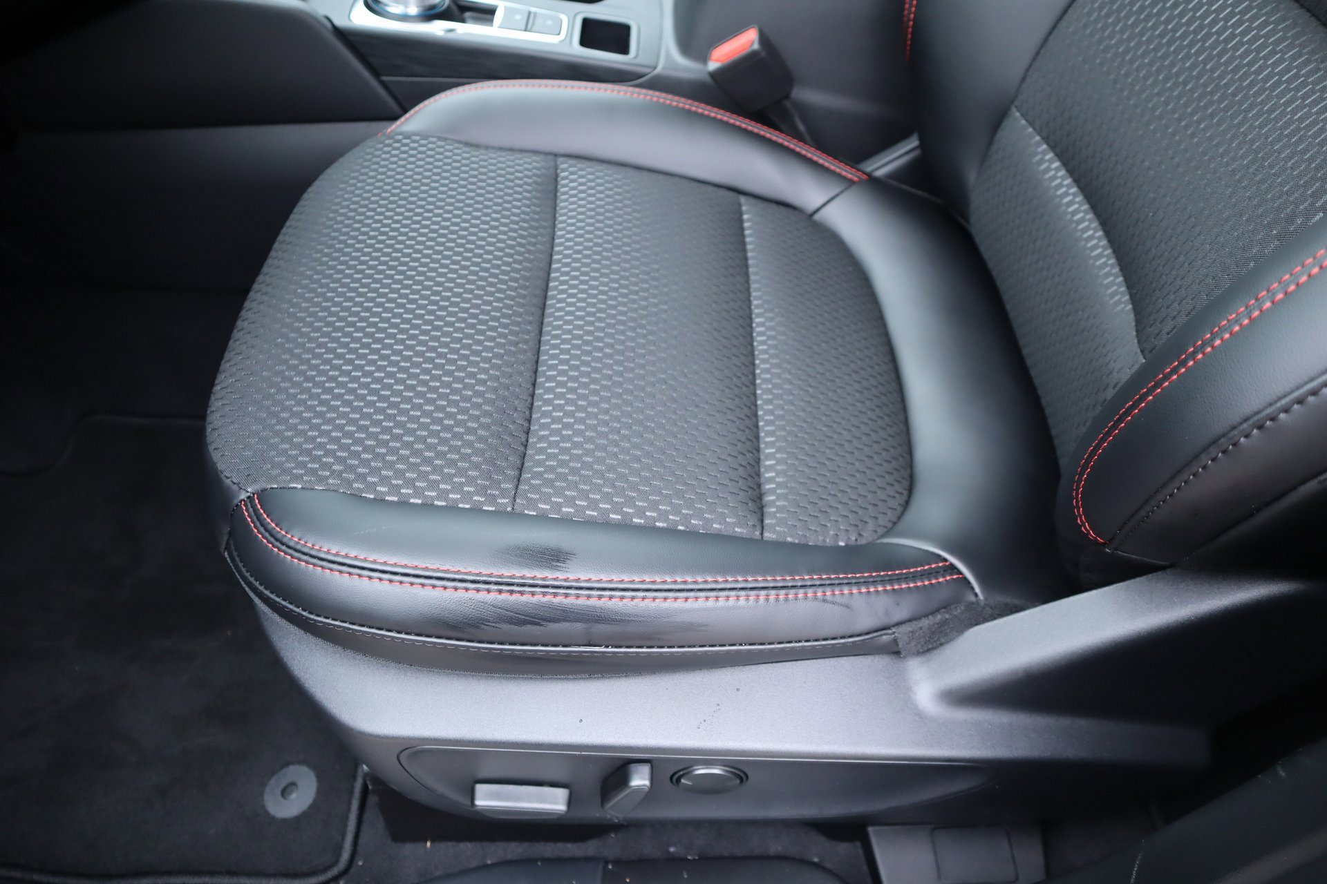 New 2026 Ford Escape ST-Line Select w/ Tech Pack #2 image 13