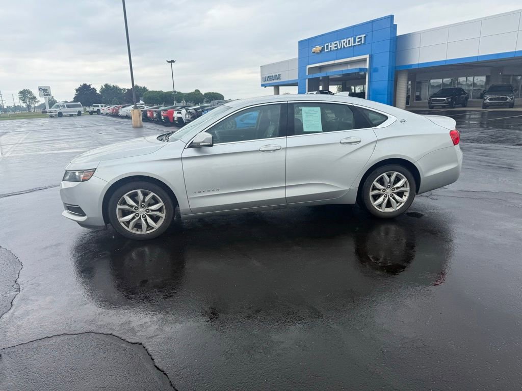 Used 2017 Chevrolet Impala LT w/ Convenience Package FWD image 4