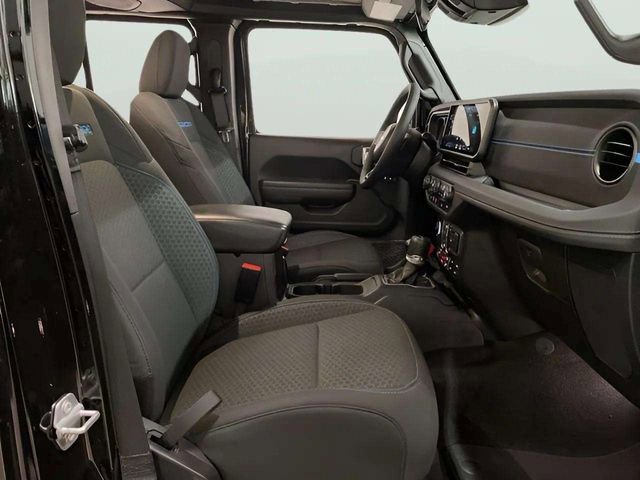 Used 2025 Jeep Wrangler Unlimited Rubicon 4xe w/ Convenience Group image 82