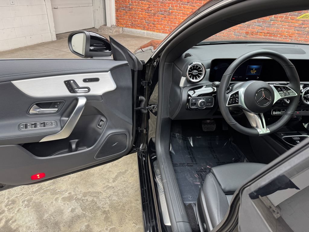 Used 2026 Mercedes-Benz CLA 250 4MATIC image 9