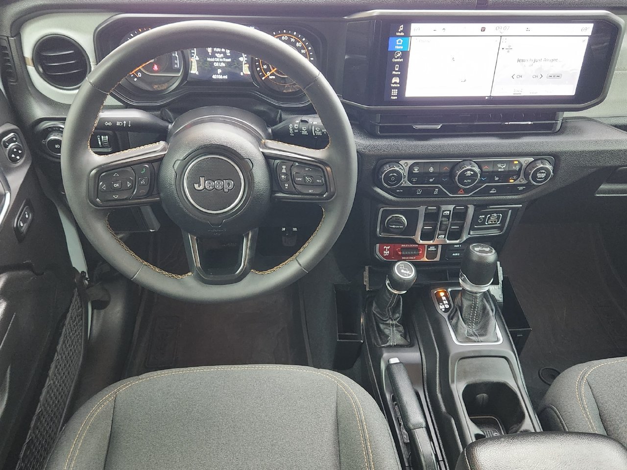 Used 2024 Jeep Wrangler Unlimited Sport AWD/4WD image 26