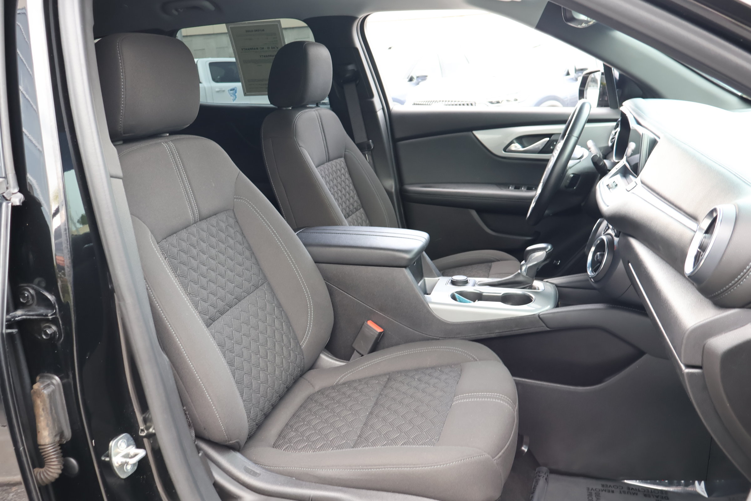 Used 2019 Chevrolet Blazer LT FWD image 21