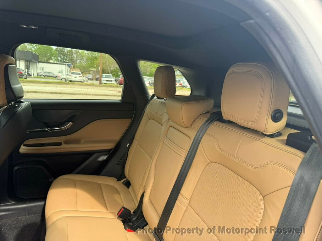 Used 2020 Lincoln Corsair Reserve w/ Elements Package image 13