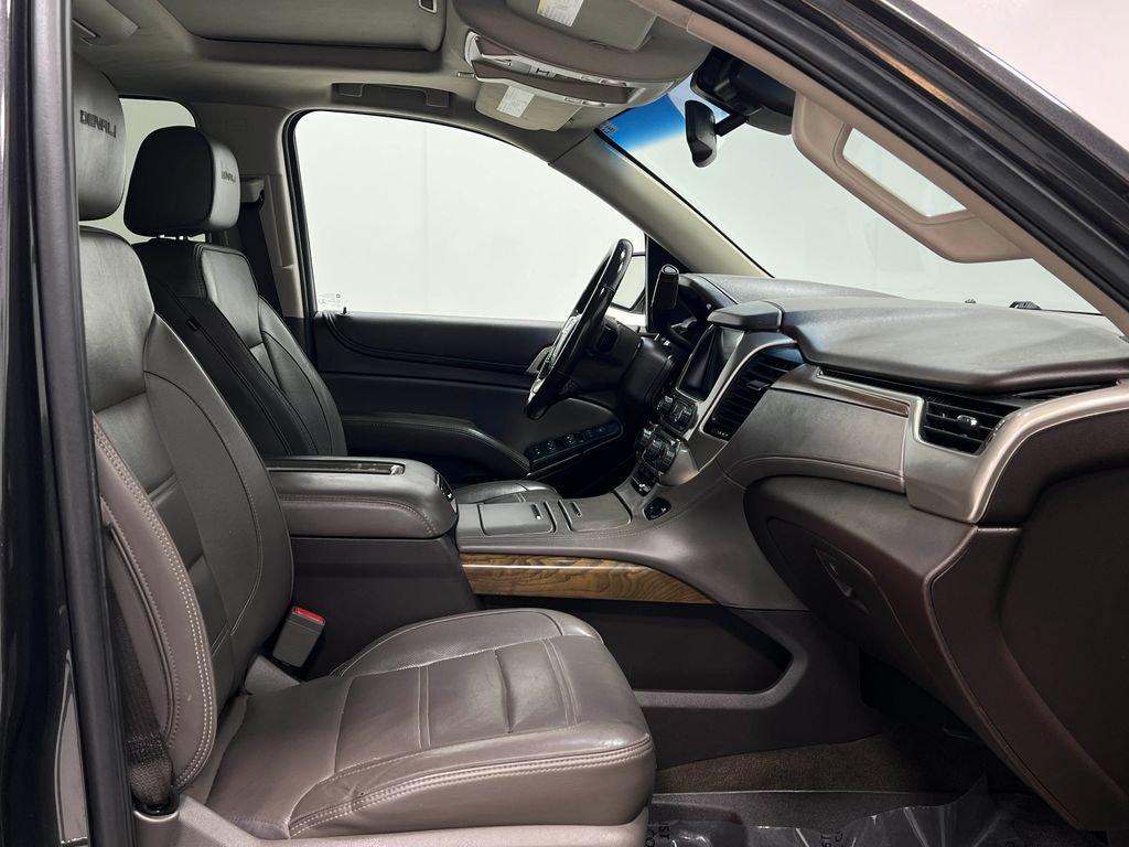 Used 2018 GMC Yukon XL Denali w/ Denali Ultimate Package AWD/4WD image 40