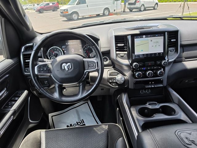Used 2024 RAM 1500 Laramie AWD/4WD image 7