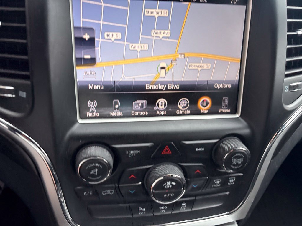 Used 2015 Jeep Grand Cherokee Altitude AWD/4WD image 17