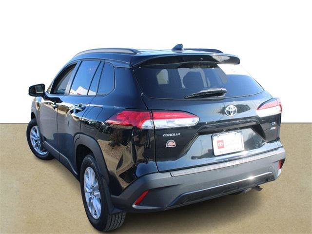 Certified 2022 Toyota Corolla Cross LE image 6