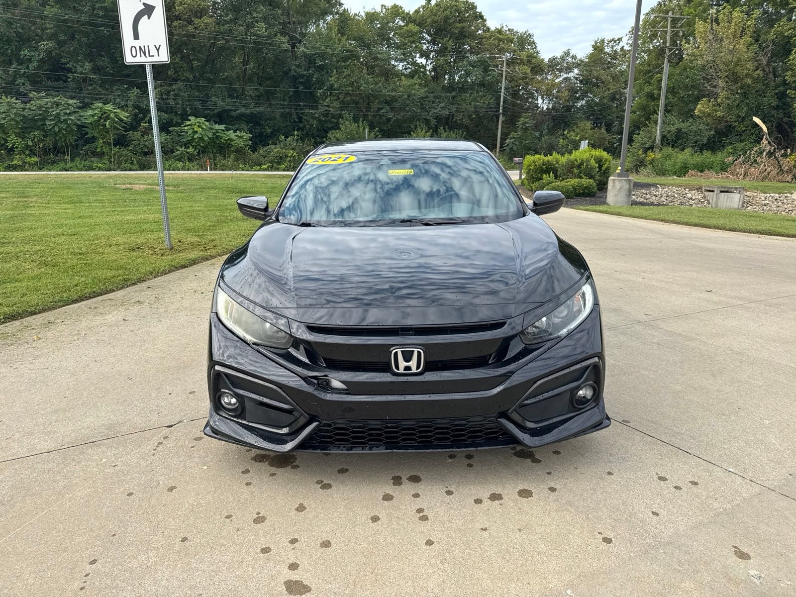 Used 2021 Honda Civic Sport image 2