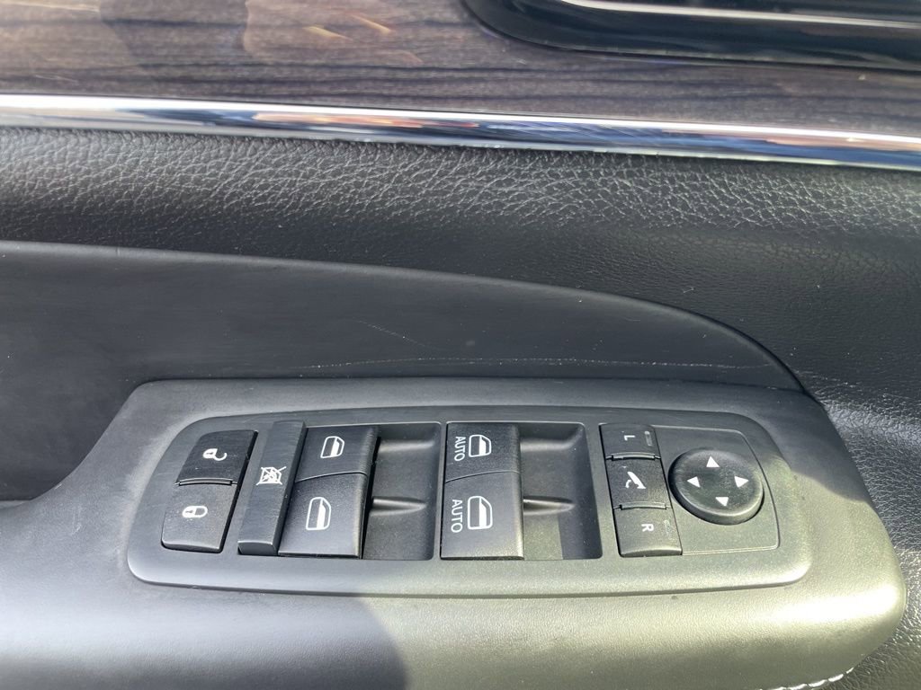 Used 2021 Jeep Grand Cherokee Overland image 29