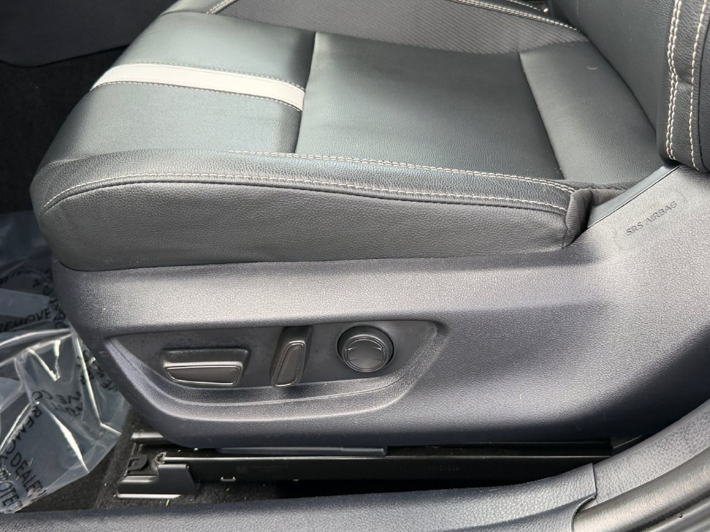Used 2025 Toyota Camry SE FWD image 16